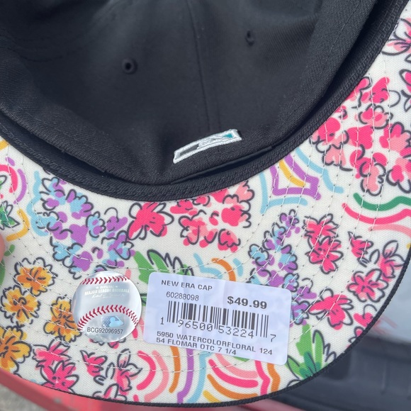 7 1/4 - New Era 5950 Florida Marlins Watercolor Fitted Hat - Black/Flowers/Bee - Picture 2 of 3